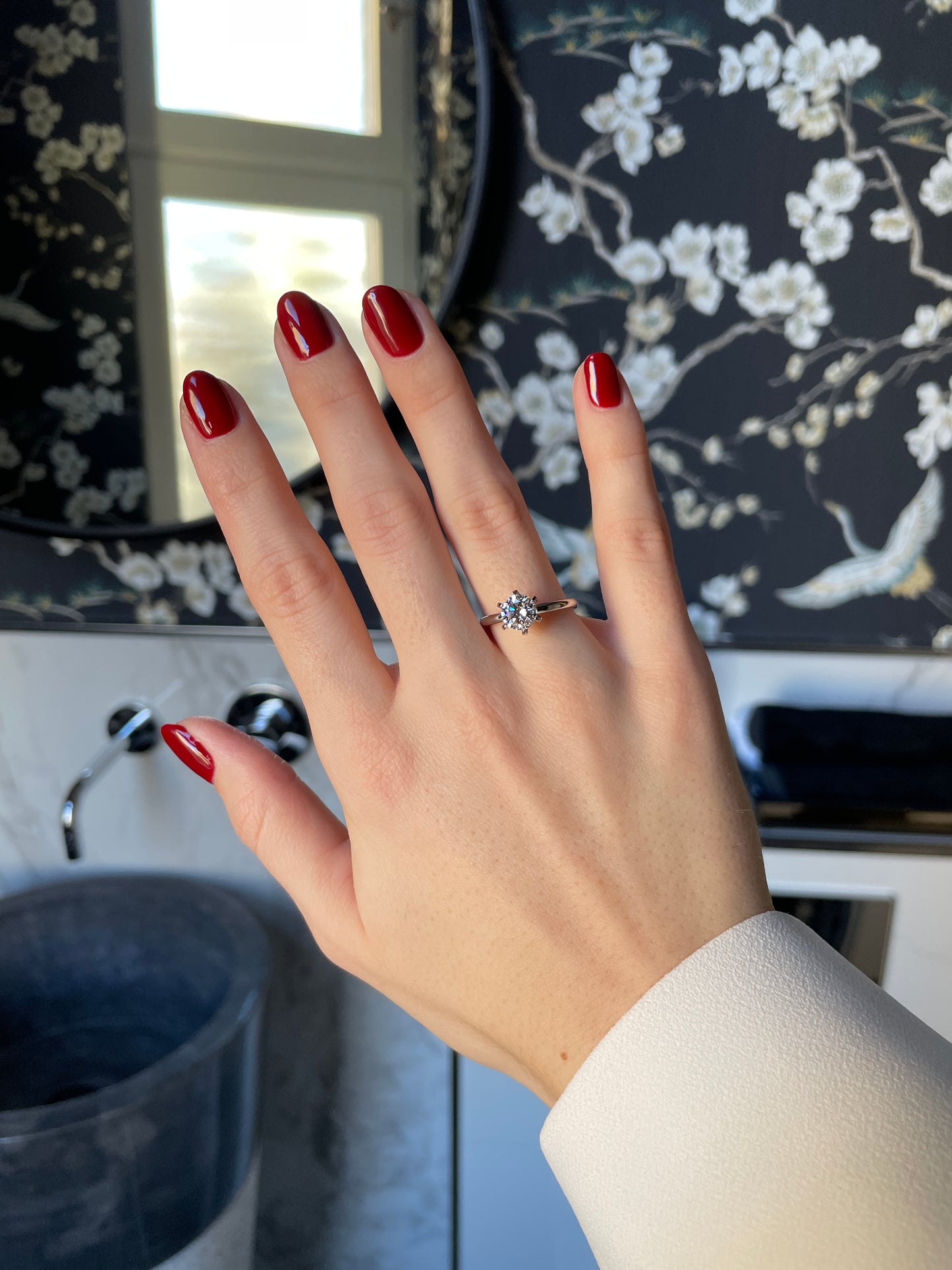 Verlobungsring Solitär Lab Grown Diamant Wearing Picture synthetisch